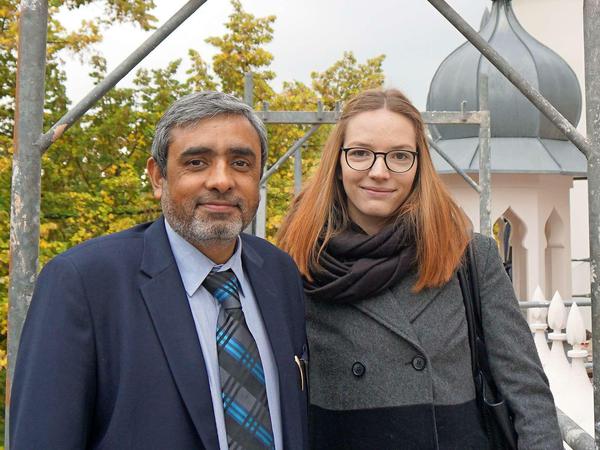 Auf dem Baugerüst. Imam Amir Aziz und Architektin Katja Weise planen gemeinsam die etwa 1,5 Millionen Euro teure Sanierung.