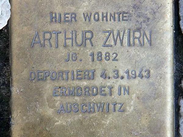 Stolperstein für Arthur Zwirn in Berlin.