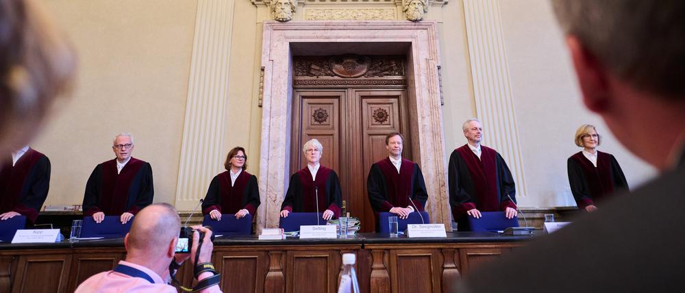 Der Berliner Verfassungsgerichtshof hat entschieden: Die Wahl zum Berliner Abgeordnetenhaus muss komplett wiederholt werden.
