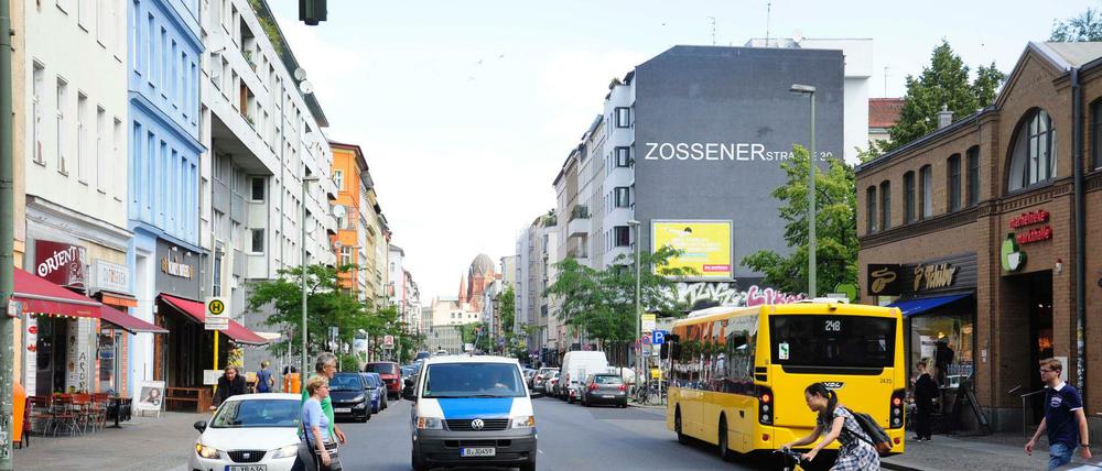 Berlin - Kreuzberg die Zossener Straße.