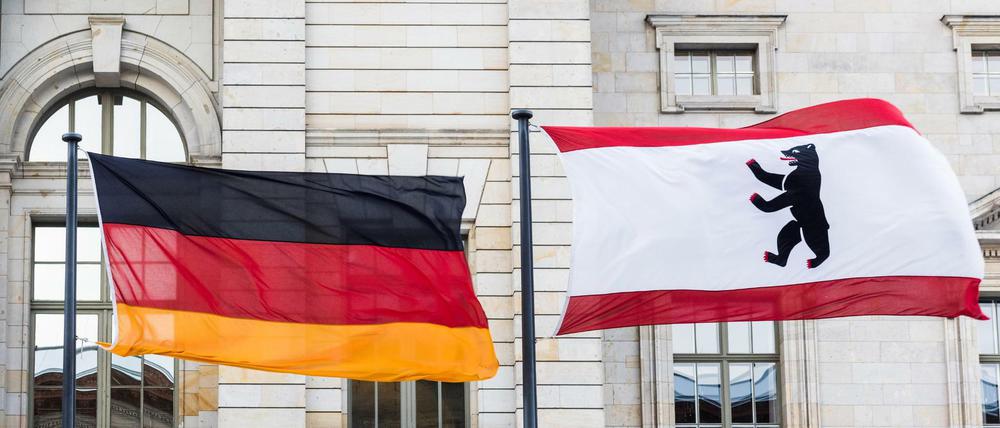 Milliarden-Deal: Berlin und Bund unterzeichnen Hauptstadtvertrag.