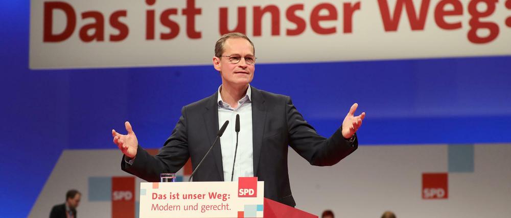 Der Regierende Bürgermeister Berlins, Michael Müller (SPD), spricht zu Beginn des Bundesparteitags. 