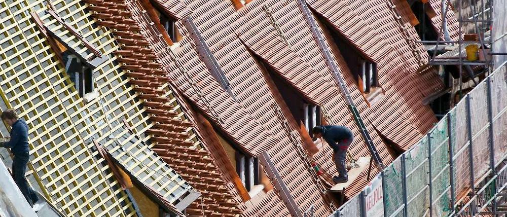 Wer sich das Dach decken lassen will, sollte aufpassen. Die Polizei in Berlin warnt derzeit vor Kriminellen.