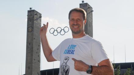 Langstrecken-Kämpfer Roger Nussbaum vor dem Olympiastadion. 