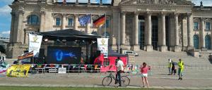 Demo vor dem Reichstag, Reichsbürger.