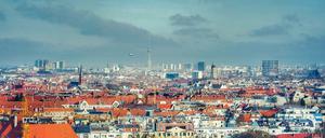 In Berlin leben immer mehr Menschen, gleichzeitig gibt es immer weniger bezahlbaren Wohnraum.