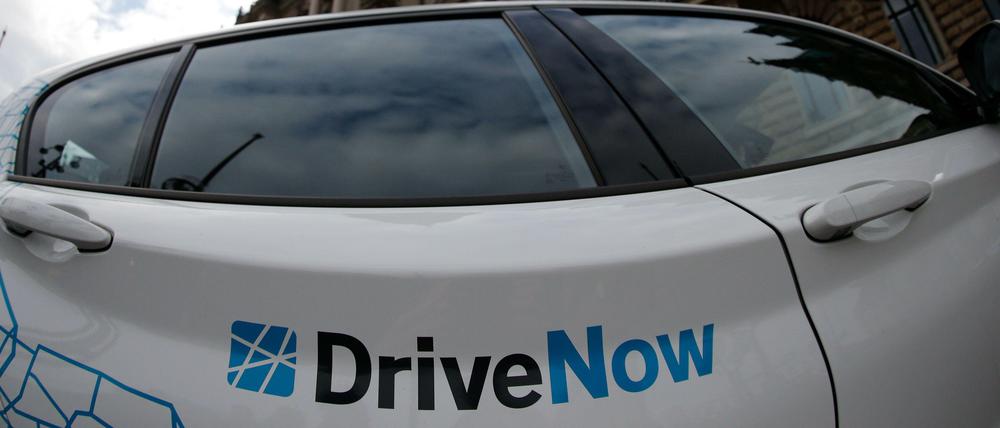 Die Carsharingfirma DriveNow will ihr Angebot am Flughafen Schönefeld verbessern.
