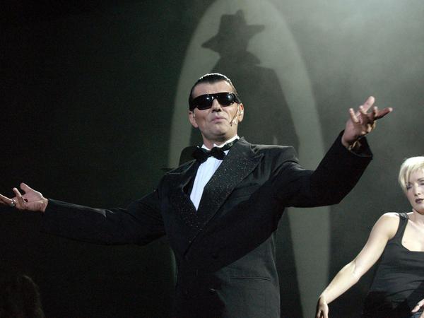 Der österreichische Sänger Falco ersteht in einem Musical wieder auf.
