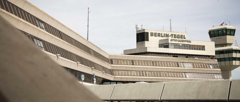 Soll er auch nach einer BER-Eröffnung in Betrieb bleiben? Über den Flughafen Tegel gibt es am 24. September eine Volksabstimmung in Berlin.