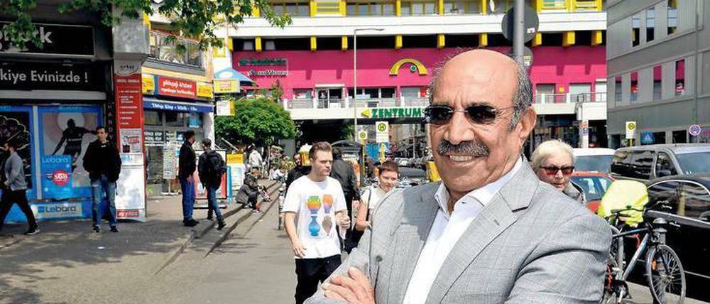 Seit Jahren engagiert. Kazim Baba, seit den 80ern in Deutschland, setzt sich in Berlin für die Kurden ein. Deren Zentrum nahe dem Kottbusser Tor ist in der Gemeinde bekannt.