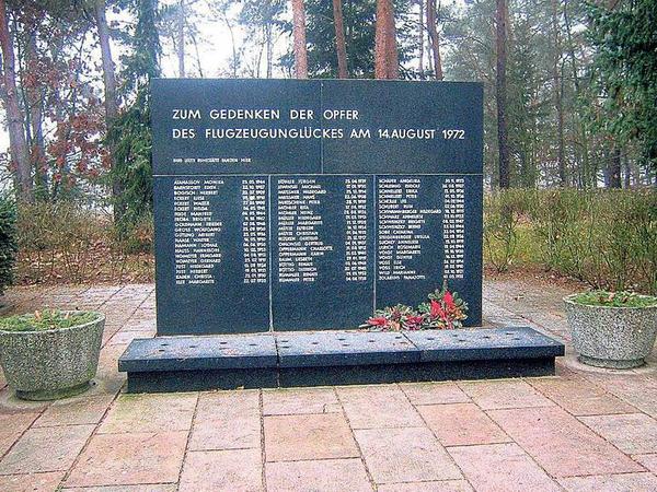 An das Unglück erinnert ein Gedenkstein auf dem Wildauer Friedhof. 