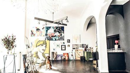 „The Ballery“ zeigt vor allem Kunst, dienstags treffen sich in den Räumen aber auch Neu-Berliner aus den verschiedensten Ländern.