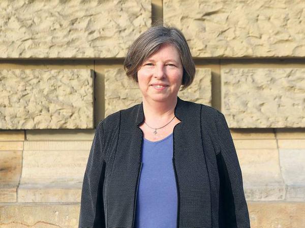 Wandel an der Spitze: Katrin Lompscher ist Berlins Senatorin für Stadtentwicklung und Wohnen. Die linke Politikerin übernahm das Amt 2016 von ihrem SPD-Vorgänger Andreas Geisel.