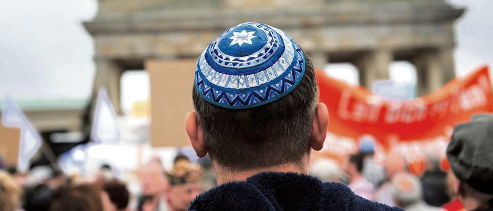 Kippa tragen in der Öffentlichkeit gilt unter Juden als Sicherheitsrisiko.