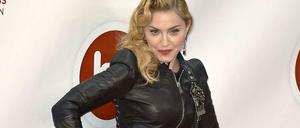 Madonna bringt Zehlendorf ins Schwitzen. Am Donnerstag eröffnet Popsängerin Madonna ihren Fitnessklub Hard Candy in Berlin-Zehlendorf.