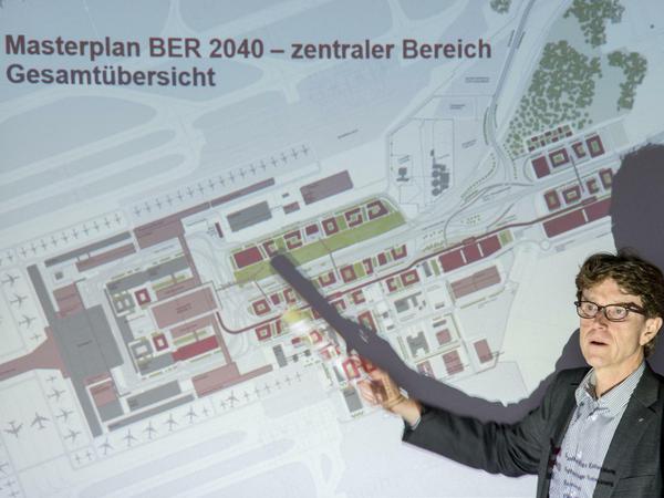 Masterplaner 2040: Weil die BER-Kapazität schon jetzt zu klein wäre, bereitet Flughafenchef Engelbert Lütke Daldrup bereits den Ausbau vor.