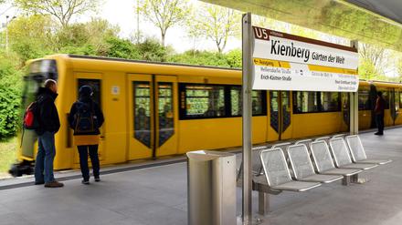 Pflanzenzug. Der neue U-Bahnhof «Kienberg - Gärten der Welt» - übrigens barrierefrei.
