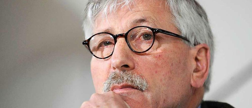 Umstrittener Autor und Politiker in Denkerpose: Thilo Sarrazin wird 70 - und kein bisschen altersmilde.