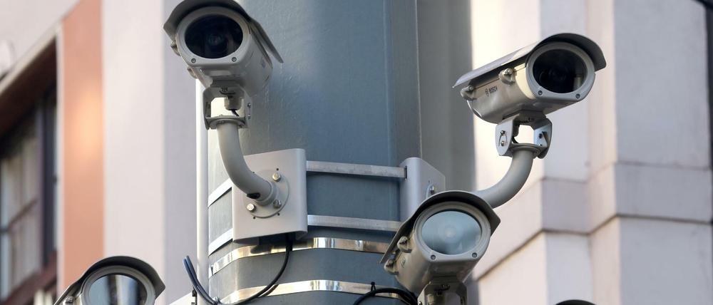Der Senat sperrt sich bisher gegen mehr Videoüberwachung - wie hier in Duisburg.