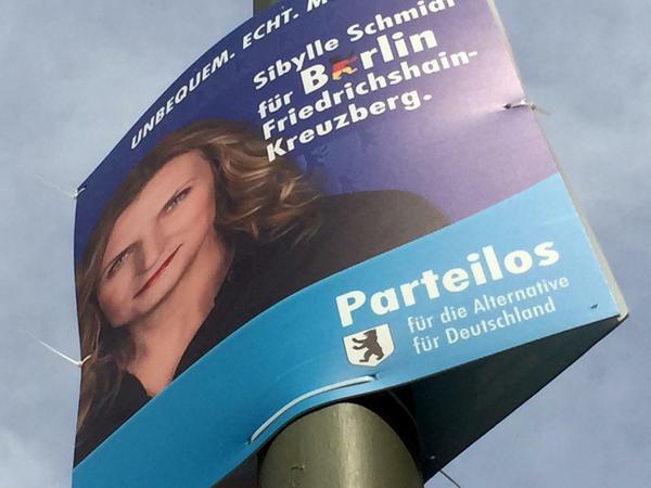 Parteilos - aber für die AfD im Rennen: Wahlplakat von Sibylle Schmidt in Kreuzberg.