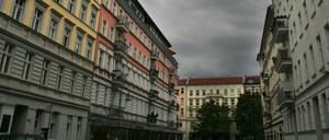 Deckel drauf: Auch die Mieten von Wohnungen Kollwitzplatzes im Stadtteil Prenzlauer Berg sind nun eingefroren.