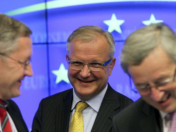 Oli Rehn (in der Mitte), ehemaliger EU-Wirtschaftskommissar, ist für die Einführung "beschäftigungsfreundlicher Reformen" verantwortlich.