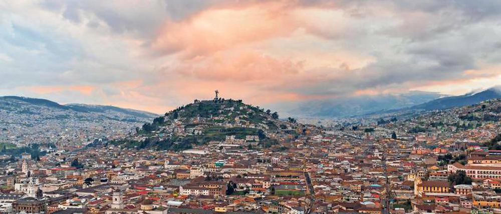 Unter den Wolken. Die 1,6-Millionen-Metropole Quito liegt mitten in den Anden – und wird immer mehr auch zum touristischen Zentrum.