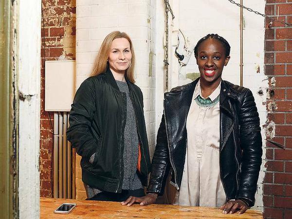 Liane Kobe und Pamela Owusu, die Gründerinnen des African Food Festivals in Berlin.