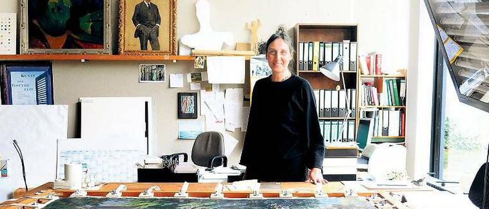 Kunst, Mensch,Architektur. Für Hana Streicher, Restauratorin, gehört das in Mies van der Rohes Museum zusammen. Seit 30 Jahren arbeitet sie hier und schwärmt immer noch von dem Haus.