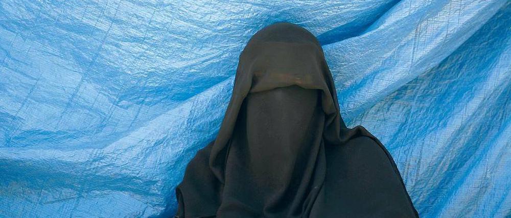 Leben in der Einzelzelle. In vielen islamisch geprägten Ländern ist Verschleierung für Frauen Pflicht. Im Zentralrat der Ex-Muslime haben viele Mitglieder diese Form der Unterdrückung erlebt.