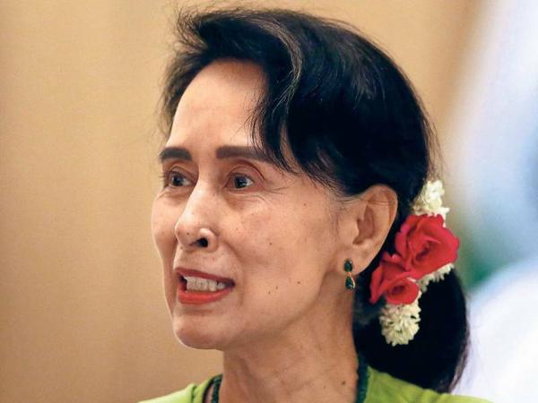 Gewalt und Vertreibung? Nein, ein „gewaltiger Eisberg von Falschinformationen“, sagt Aung San Suu Kyi.