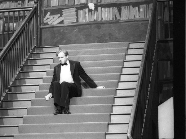 Ulrich Tukur im Februar 1988 in Peter Zadeks "Lulu" im Hamburger Schauspielhaus.