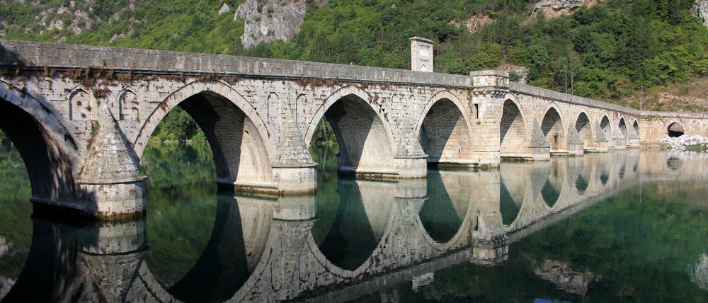 Die Mehmed-Paša-Sokolović-Brücke in Višegrad wurde von 1571 bis 1577 erbaut. Seit 2007 gehört sie zum Unesco-Weltkulturerbe.