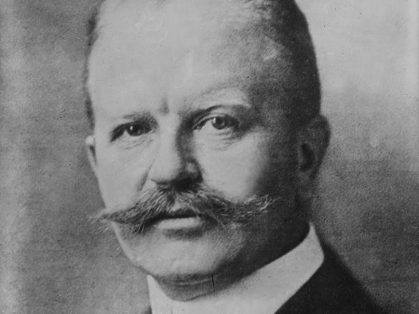 Arthur Zimmermann, Staatssekretär im Auswärtigen Amt, machte Pläne in Berlin.