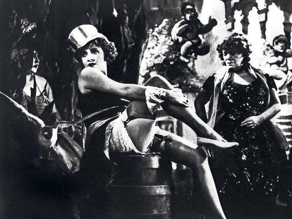„Der blaue Engel“ mit Marlene Dietrich, die durch diesen Film zum Weltstar wurde, stammt noch aus der Vor-Nazi-Zeit.