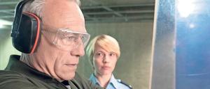 Trugbild. Max Ballauf (Klaus J. Behrendt) sieht plötzlich seine tote Kollegin Melanie Sommer (Anna Brüggemann). 