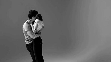 Das "First Kiss" - Video von Tatia Pilieva.