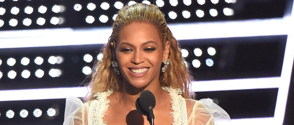 Beyoncé nimmt den Preis für das beste Video bei den MTV Video Music Awards in New York entgegen.
