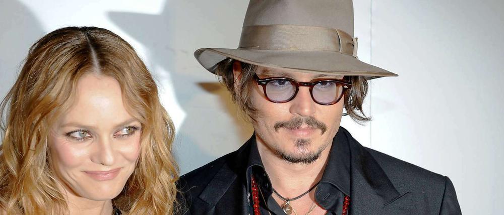Ein Bild aus glücklicheren Tagen?! Johnny Depp und seine ehemalige Lebensgefährtin Vanessa Paradis bei den Filmfestspielen in Cannes 2010. 
