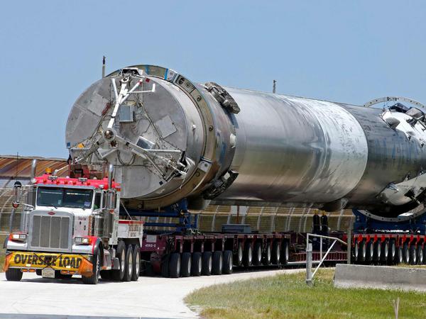 Ein Teil einer Falcon-9-Rakete von SpaceX im Mai am Kennedy Space Center in Cape Canaveral.