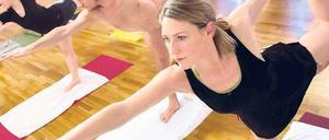 Eine Frage des Maßes. Exzessives, körperlich strapazierendes Yoga dagegen kann Folgen haben, warnen US-Experten, die selber auf Yoga schwören. 