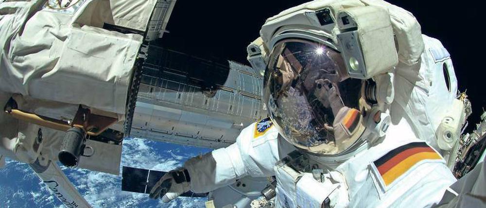 All-Tag. Der deutsche Astronaut Alexander Gerst arbeitete schon 2014 an der Internationalen Raumstation ISS. 2018 darf er wieder dorthin zurückkehren. 