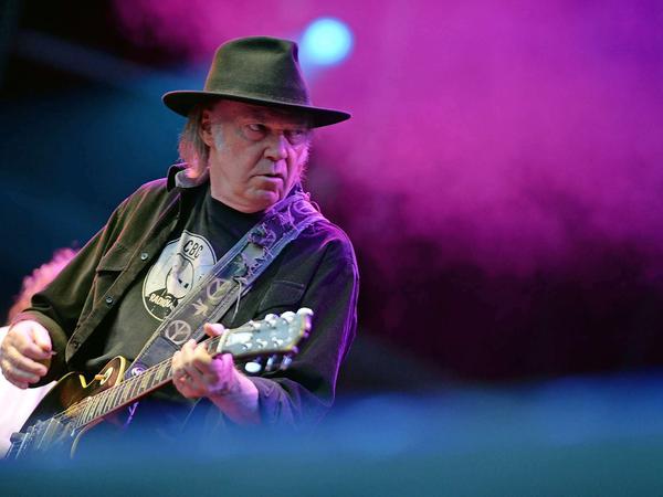 Angry old Man. Seit Neil Young mit dem Schreiben von Büchern begonnen habe, sei er weniger wütend, sagt er. Kann man es glauben? 