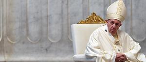 Papst Franziskus beim Auftakt der durch die Corona-Pandemie eingeschränkten österlichen Zeremonien.