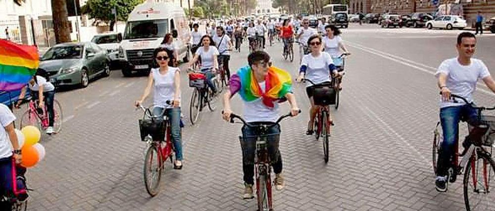 Gay-Ride in Tirana. Der erste fand erst 2012 statt.