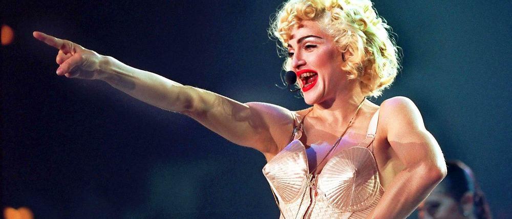 Auch schon 25 Jahre her. Das Foto entstand bei Madonnas Auftritt im Jahr 1990 in Dortmund. Legendär: Ihr Gaultier-Outfit.