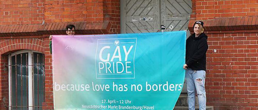 Paul Fischer-Schröter und Alisa Kudriavtceva in Brandenburg/Havel. Sie hatten die Idee für die erste LGBTI-Konferenz.