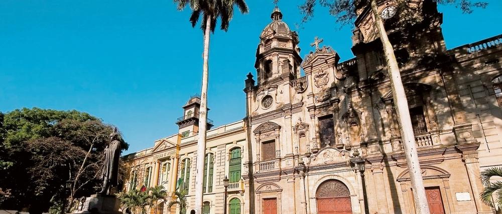 Die Kirche des heiligen Franziskus, das älteste Gotteshaus von Medellín, wird rege besucht. 