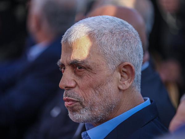 Yahia al-Sinwar, Chef der palästinensischen islamistischen Hamas-Bewegung, nimmt am 14. April 2023 an einer Kundgebung zum al-Quds-Tag teil. 