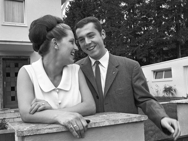Das damalige frisch gebackene Ehepaar Brigitte und Franz Beckenbauer.